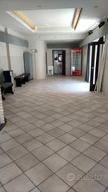 Locale uso commerciale