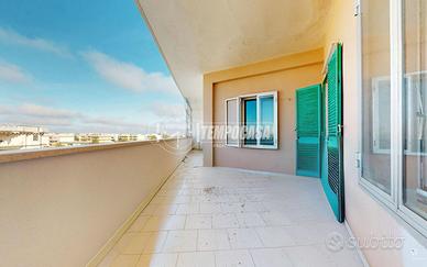 NOVITÀ! Ampia soluzione plurifunzionale con terraz