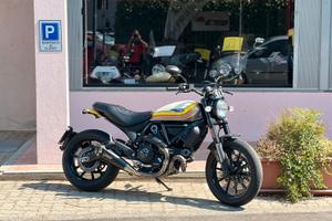 Ducati Scrambler 800 MACH 2.0 in promo