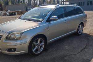 Toyota avensis anno 2008