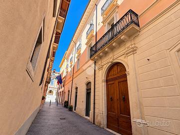 4 LOCALI A L'AQUILA