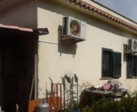 Villino unifamiliare con portico