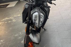 KTM DUKE 125 ANNO 2022