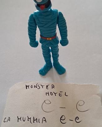 Sorpresine kinder serie " Monster Hotel"