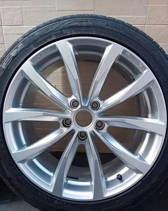 cerhi in lega e gomme nuove 235/45 /18