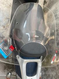Paravento GIVI per Piaggio Beverly 500 anno 2007
