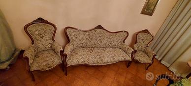 Divanetto e poltrone