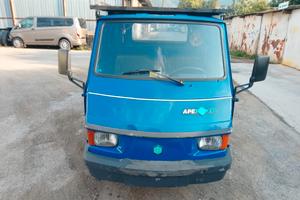 Ape poker benzina cassone fisso 