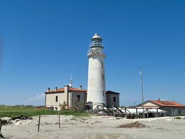Attività / Licenza di 980 m² con più di 5 locali a