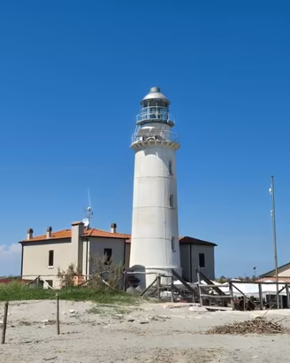 Attività / Licenza di 980 m² con più di 5 locali a