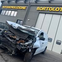 RENAULT KANGOO per ricambi usati K9KU8