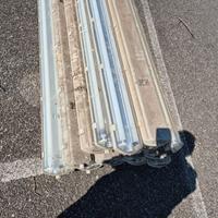 PLAFONIERE A DUE NEON USATE