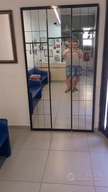 specchiiera attacca  panni