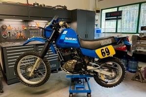 SUZUKI DR600 1985