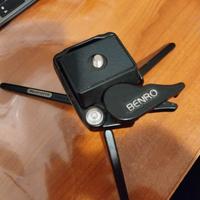 Cavalletto e attacco Benro bh00