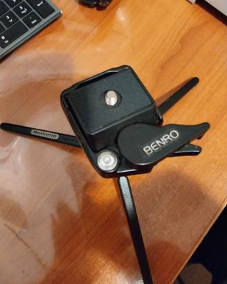 Cavalletto e attacco Benro bh00