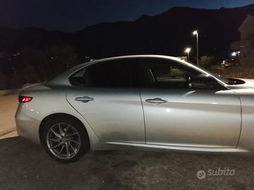 alfa romeo giulia 2.2 180cv