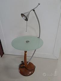 Tavolino in vetro con lampada