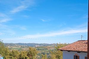 casetta tipica nelle Langhe
