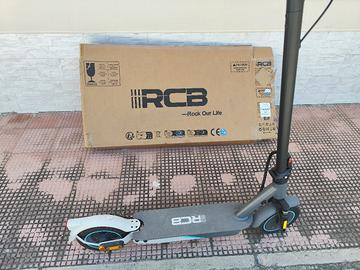 MONOPATTINO ELETTRICO RCB R19 500W 36V 11.4AH 10