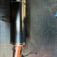 X max scarico akrapovic