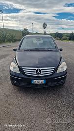 MERCEDES B200 2007