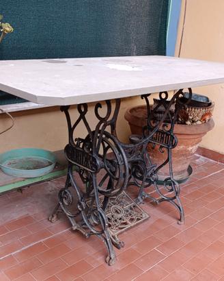 Tavolo da esterno in Pietra 