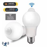 Lampadina E27 led con sensore di movimento 