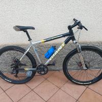 Bicicletta MTB GIANT