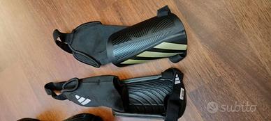 parastinchi Adidas con cavigliera