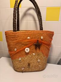 Borsetta nuova di paglia con decorazioni marine