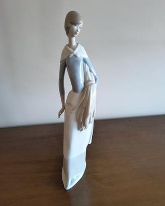 Lladro NAO, Donna Con Grano, statuetta