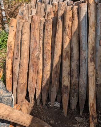 pali di legno di castagno staccionata terrearmate