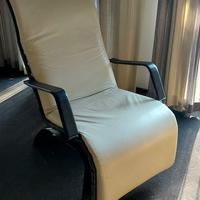 Poltrona FRAU reclinabile design by F.A. Porsche