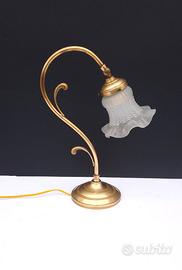 Lampada vintage da tavolino o comodino