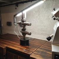 Lampada orientabile  Stile industrial in Acciaio. 