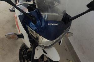 Honda CBR 250 R 2015