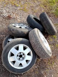 4 cerchi con gomme 