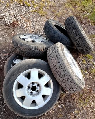 4 cerchi con gomme 