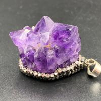 Pendente in ametista grezza con marcasite.