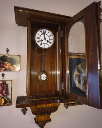 Orologio a pendolo antico 