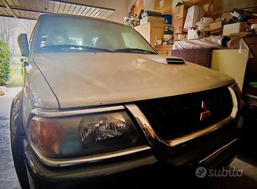 Mitsubishi Pajero Sport 2.5 GLS