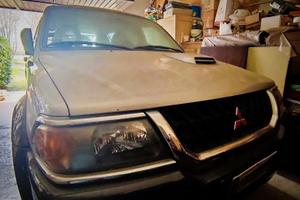 Mitsubishi Pajero Sport 2.5 GLS