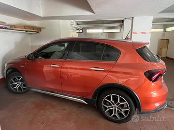 Fiat Tipo 5 porte Cross II 2021 5p 1.0 Cross