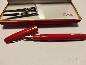Penna stilografica Omas Artaxan rossa