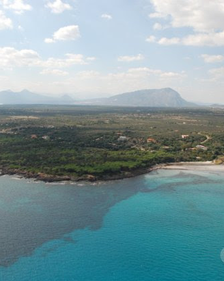TERRENO AGRICOLO DI 10 HA  DIVISO IN 2 CORPI