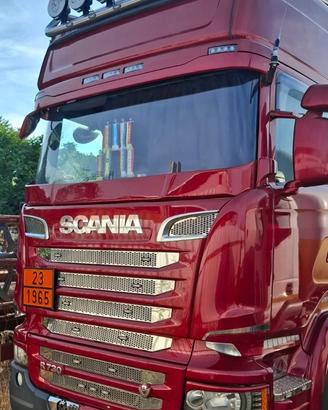SCANIA R 730 V8 in ADR
