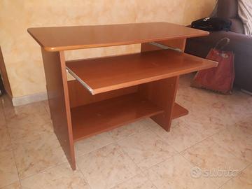 Scrivania porta pc