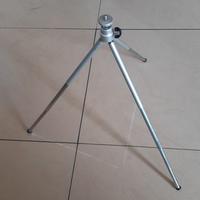 Treppiedi in metallo porta macchina fotografica