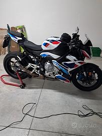 moto bmw m1000r 2023